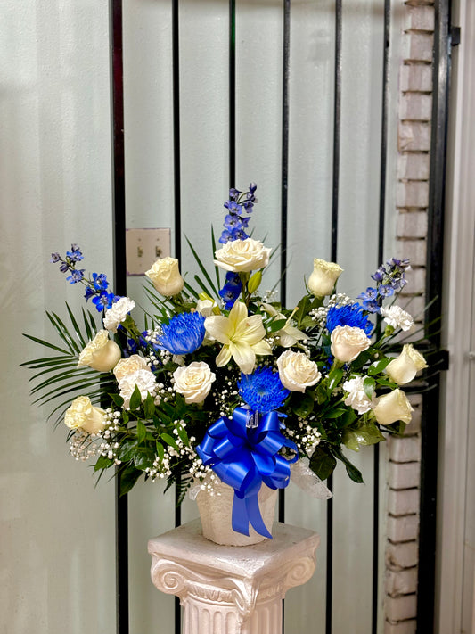 Small Basket White and Blue